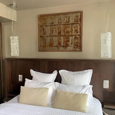 Louix Champs Elysees Apart Otel *